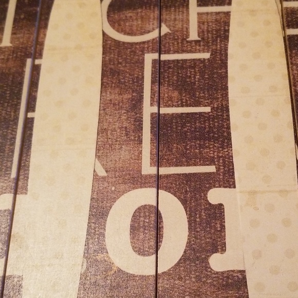 Decor - Picture 2 of 2